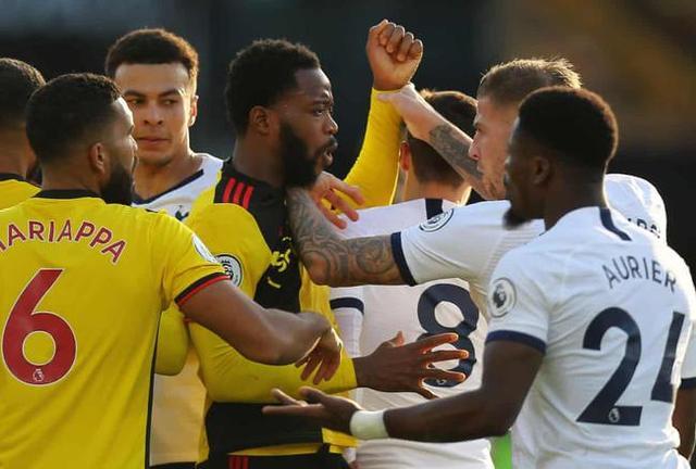  曼联主场落败争四前景蒙阴影  